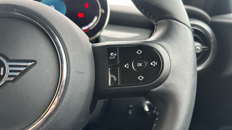 MINI Hatchback 1.5 Cooper Exclusive Premium 3dr Petrol Hatchback